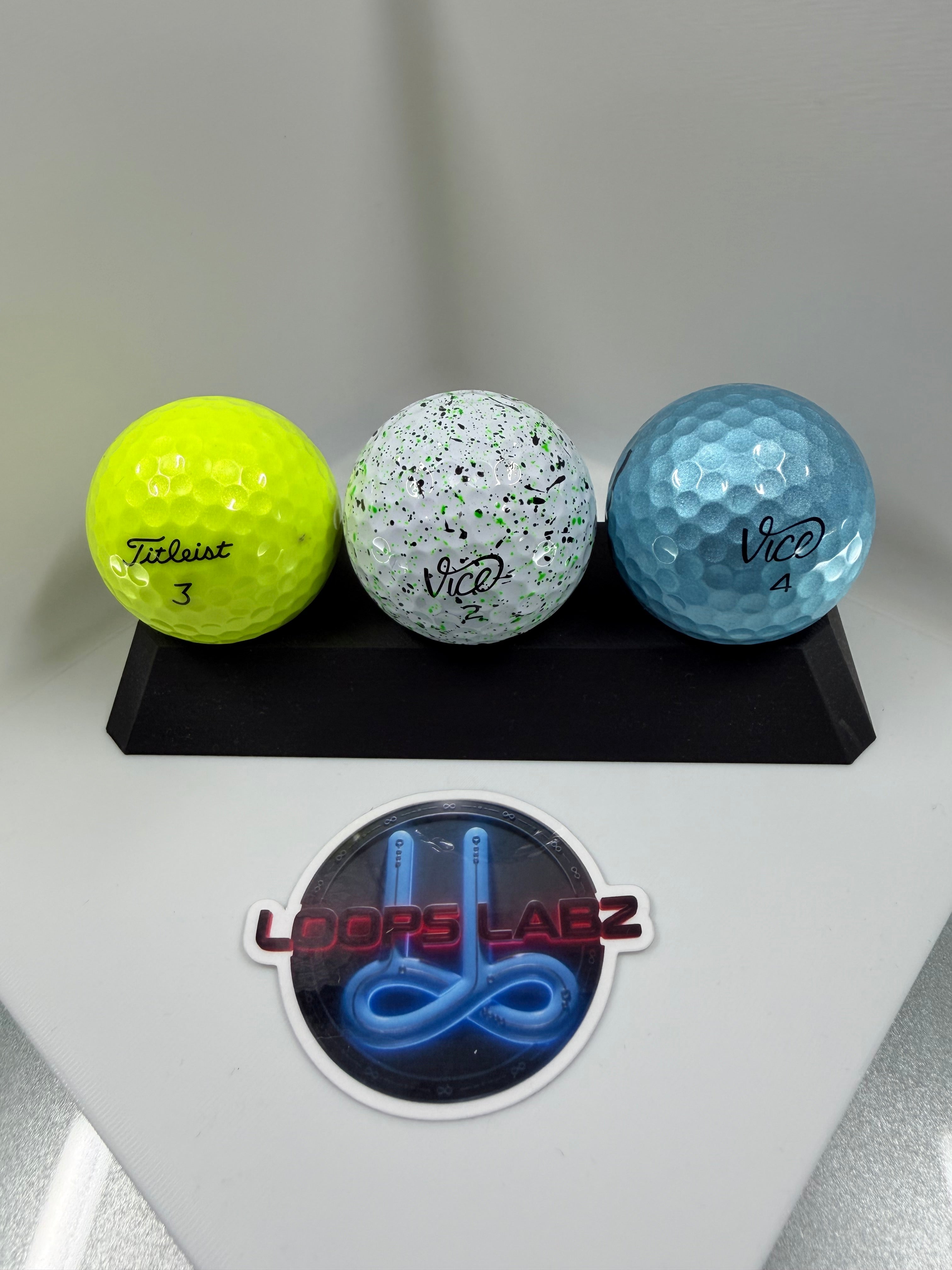 Golf ball display stand